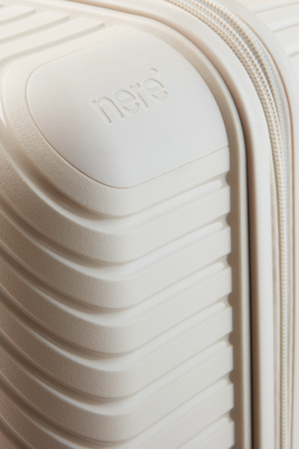 Bondi Check-In 80cm Suitcase - Image 9