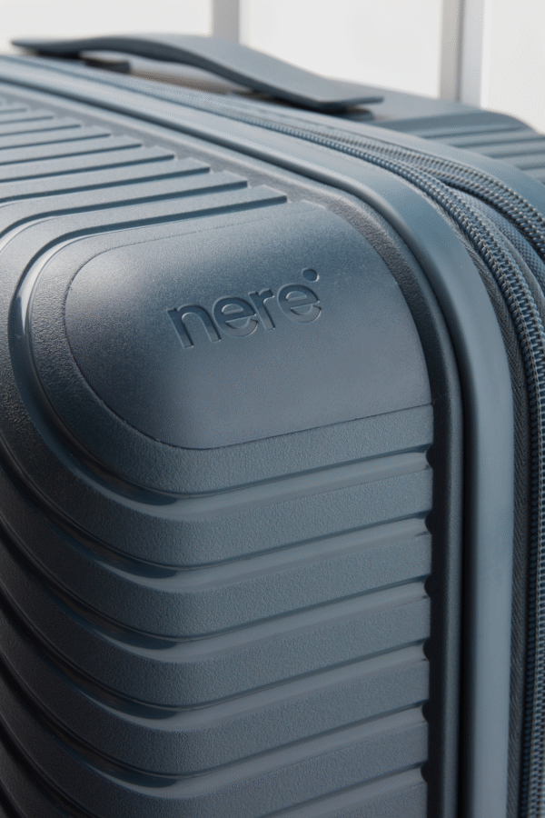 Bondi Check-In 80cm Suitcase - Image 10