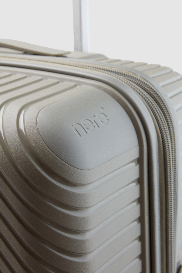 Bondi Check-In 80cm Suitcase - Image 9